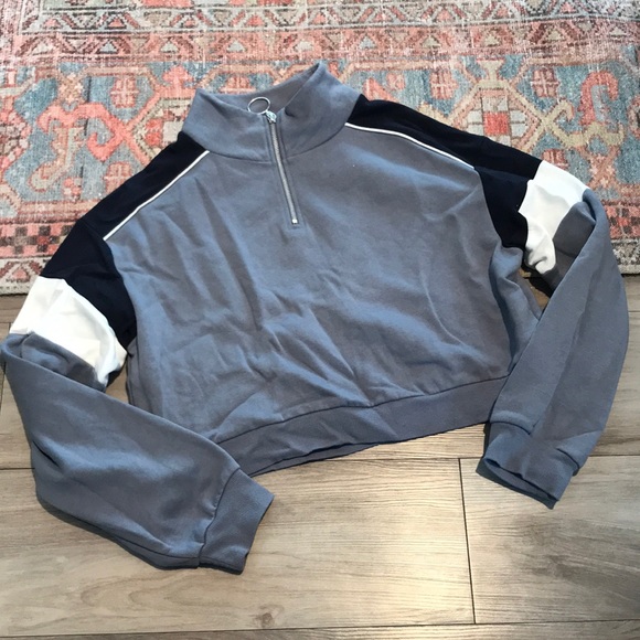 Womens Divided Cropped Sweatshirt - Picture 1 of 6